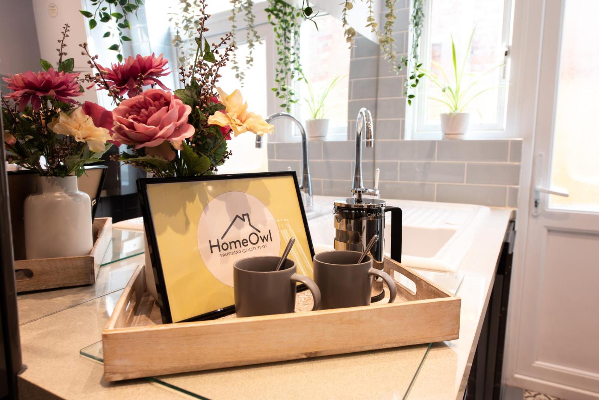 Victorian 2Br Apartment, King Beds, Fast Wifi, Near Shops, Cafes & Transport, E17 Londen Buitenkant foto